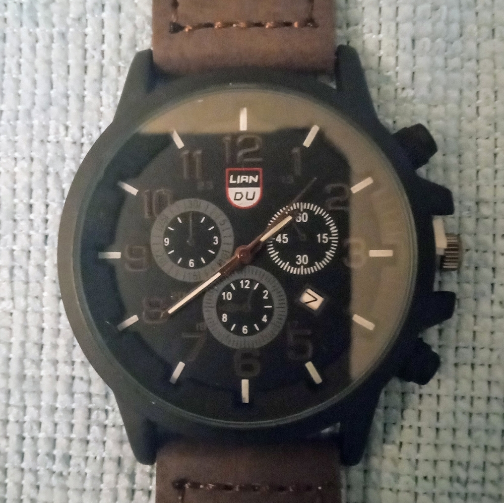 Liandu 4pcs watch and bracelet set